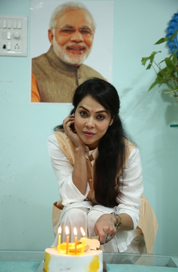 Bollywood Actress Nikita Rawal Celebrates 70th Birthday Of Prime Minister Narendra Modi