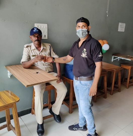 This Independence Day Chai Sutta Bar Salutes Frontline Warriors With Its Campaign #SaluTEAing