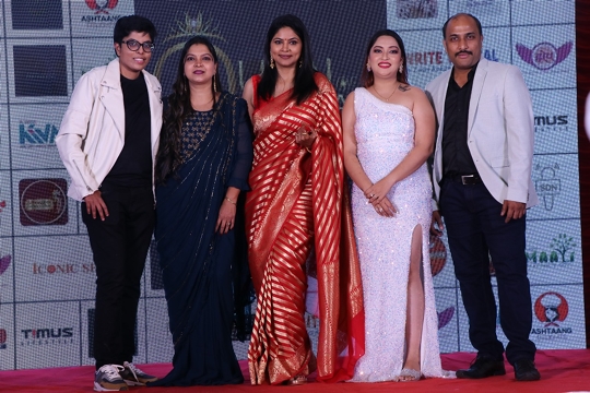 GlitterZ Pageants Presents Queen Of Mumbai 2021- Season 3  In Association With Jyovis