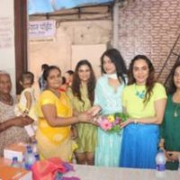 Free Book Distribution To 90 Children By Ashtha Foundation Thru Nikita Rawal – Aashta Rawal  Pakhi Hegde And Sonali Rawal